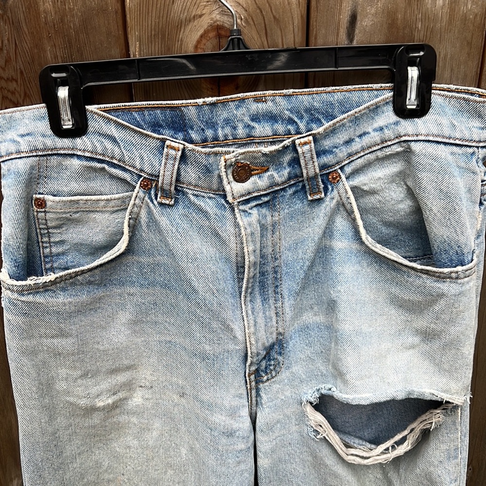 High Rise Wide Leg Levis - Picture 3 of 7